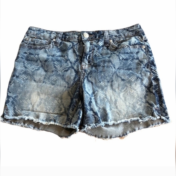 Seven7 weekend shorts blue snakeskin denim 6 GUC - Picture 1 of 9